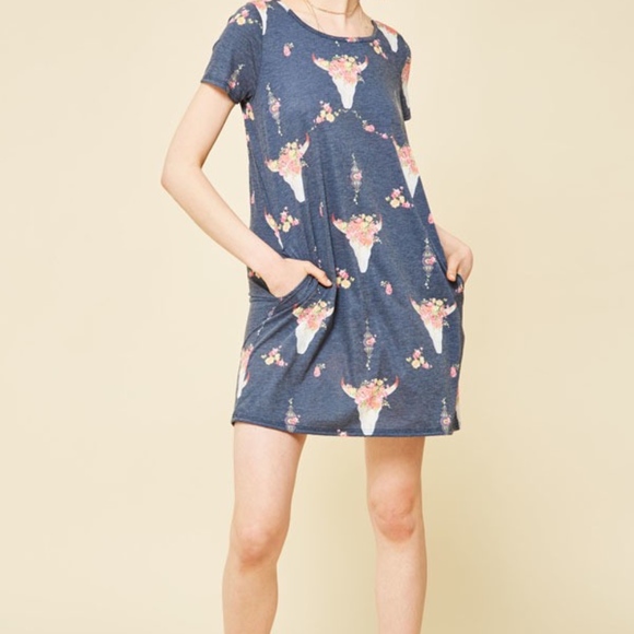 SOLD OUT💫Boho bull floral pocket tee shirt dress - Picture 5 of 8